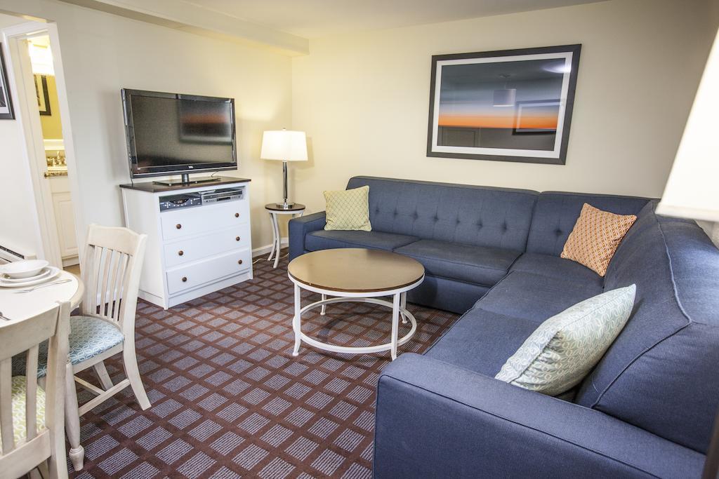 Cape Winds Resort 히아니스 외부 사진