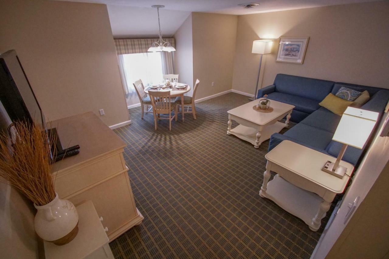 Cape Winds Resort 히아니스 외부 사진