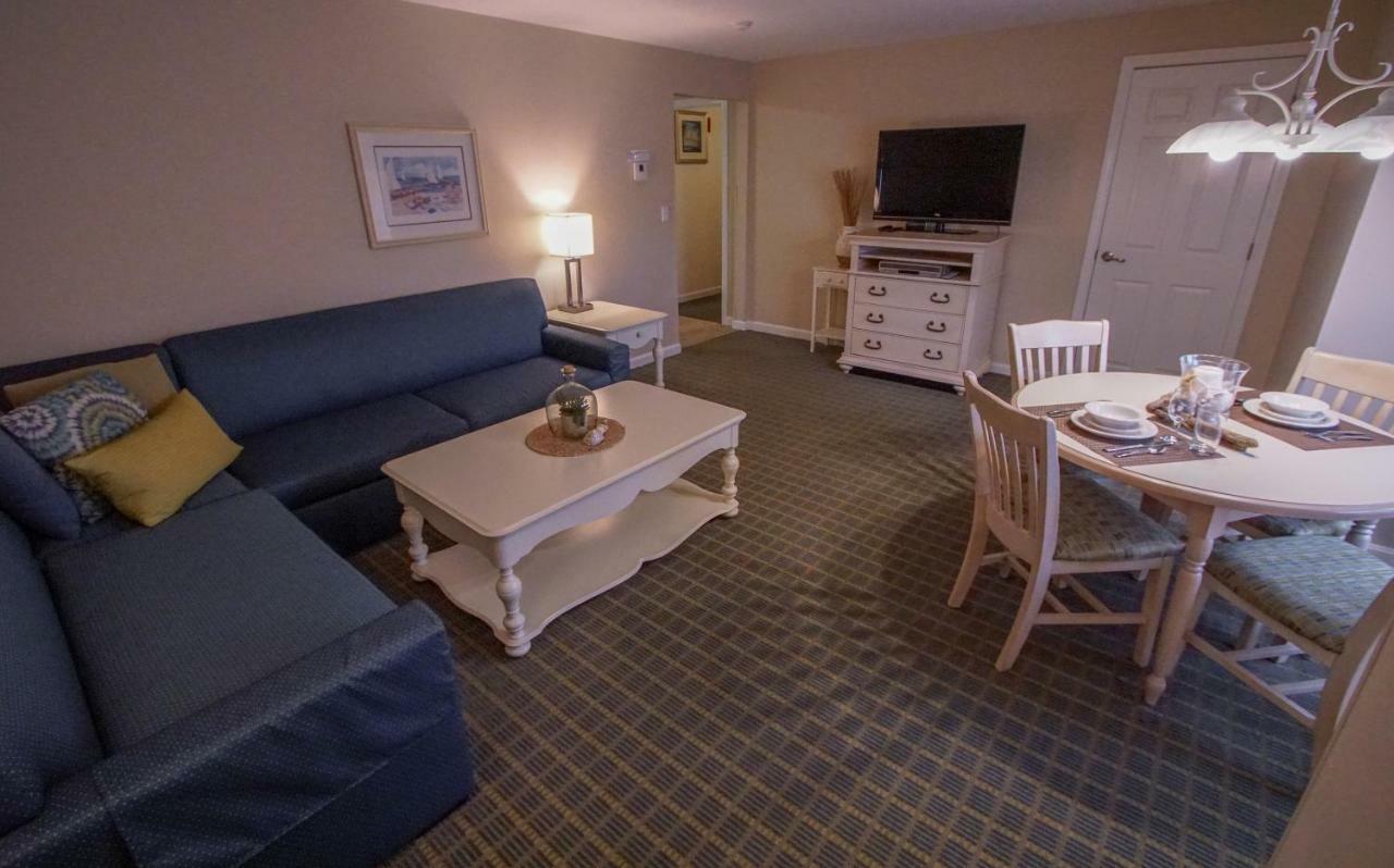 Cape Winds Resort 히아니스 외부 사진