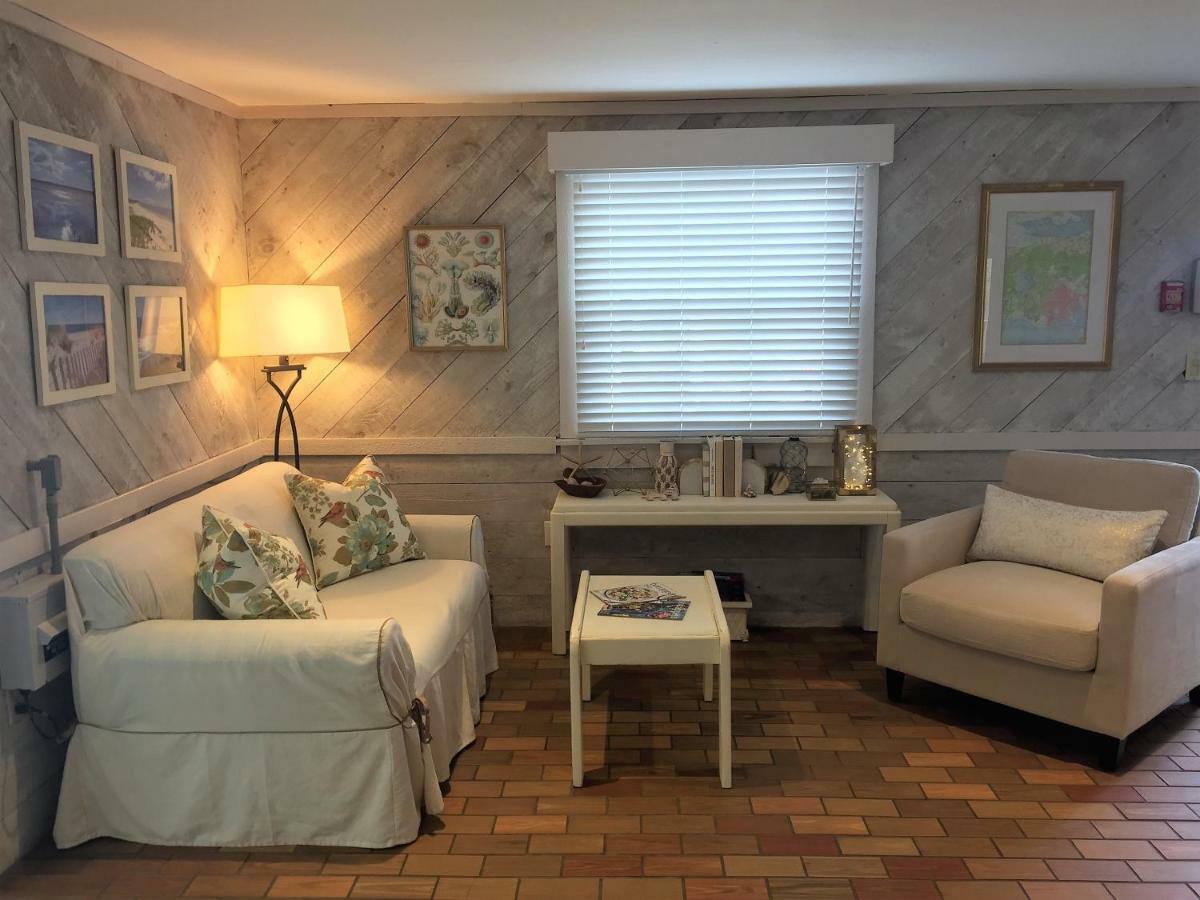 Cape Winds Resort 히아니스 외부 사진